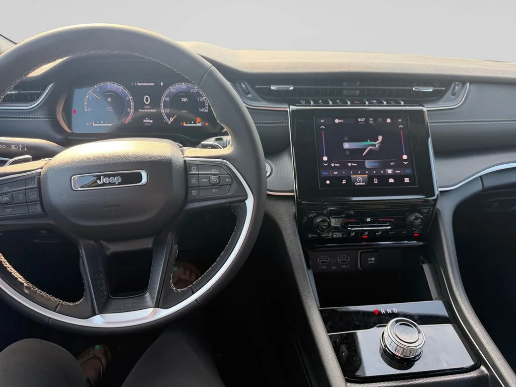 2025 Jeep Grand Cherokee Laredo - Photo 12