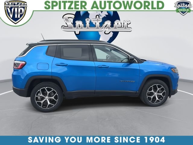 Certified Used 2024 Hydro Blue Pearlcoat Jeep Limited image 10