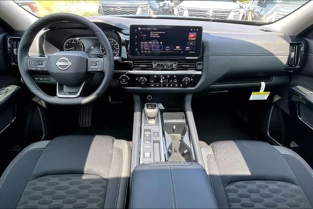 New 2026 Nissan Pathfinder SV 4D Sport Utility