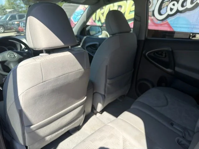 Used 2010 Silver Toyota Base image 17