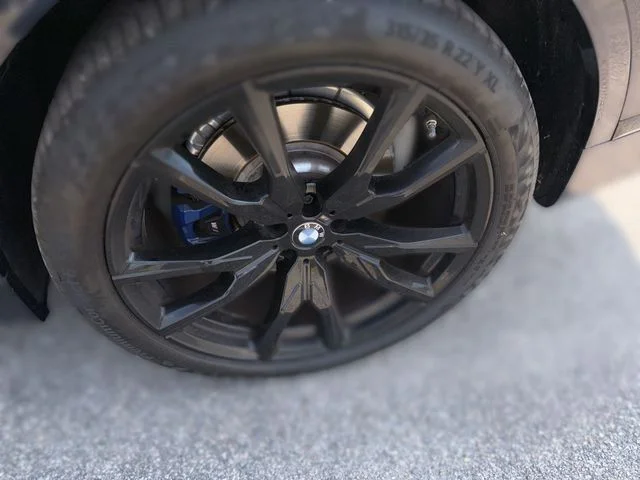 Used 2023 Black BMW xDrive40i image 14