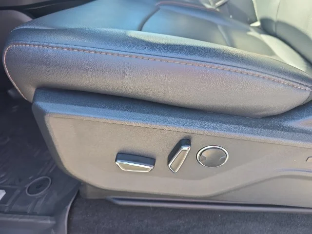 Used 2025 Gray Ford Lariat image 29