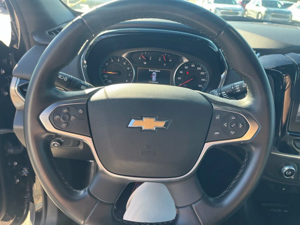 Used 2023 MOSAIC BLACK METALLIC Chevrolet LT Cloth image 12