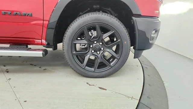 New 2026 Molten Red Pearl-Coat Exterior Paint RAM Laramie image 25