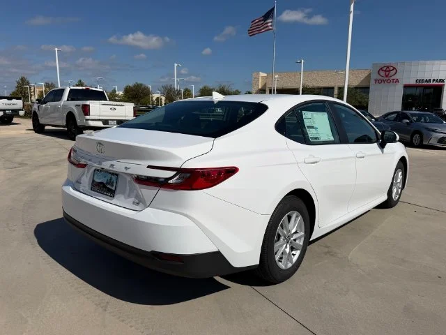New 2026 Ice Cap Toyota LE image 2