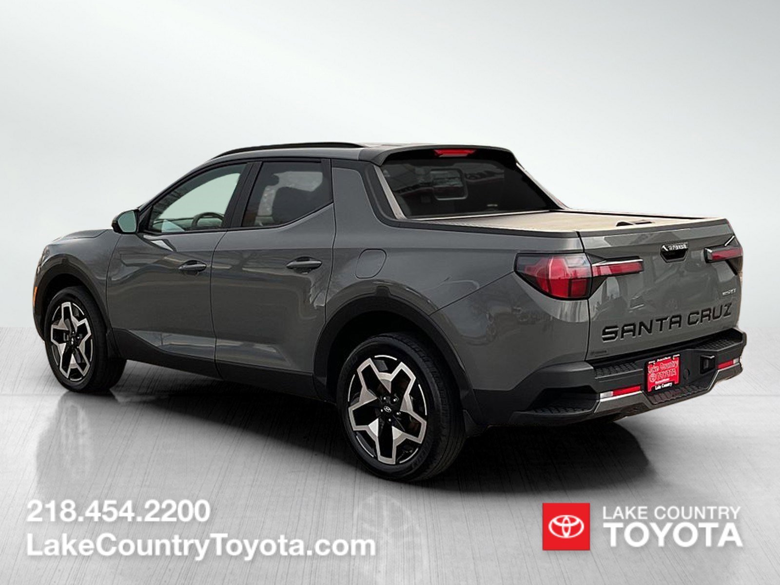 Used 2023 Hampton Gray Hyundai Limited image 3