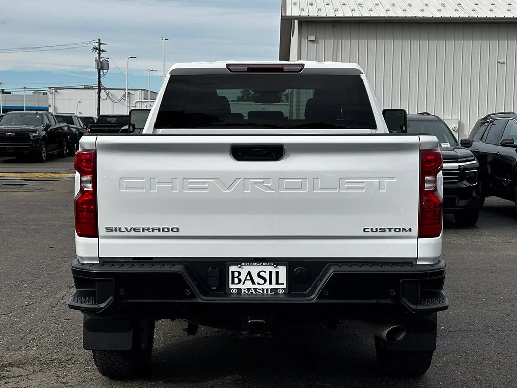 Used 2026 Summit White Chevrolet Custom image 11