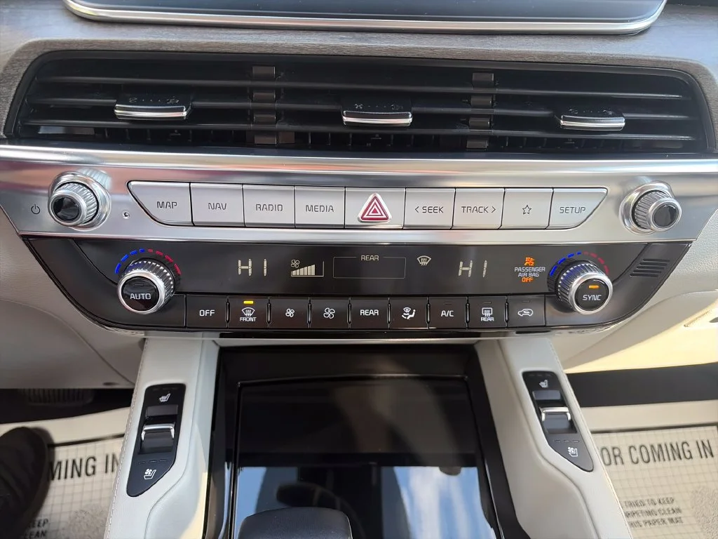 Used 2022 Moss Kia EX image 18