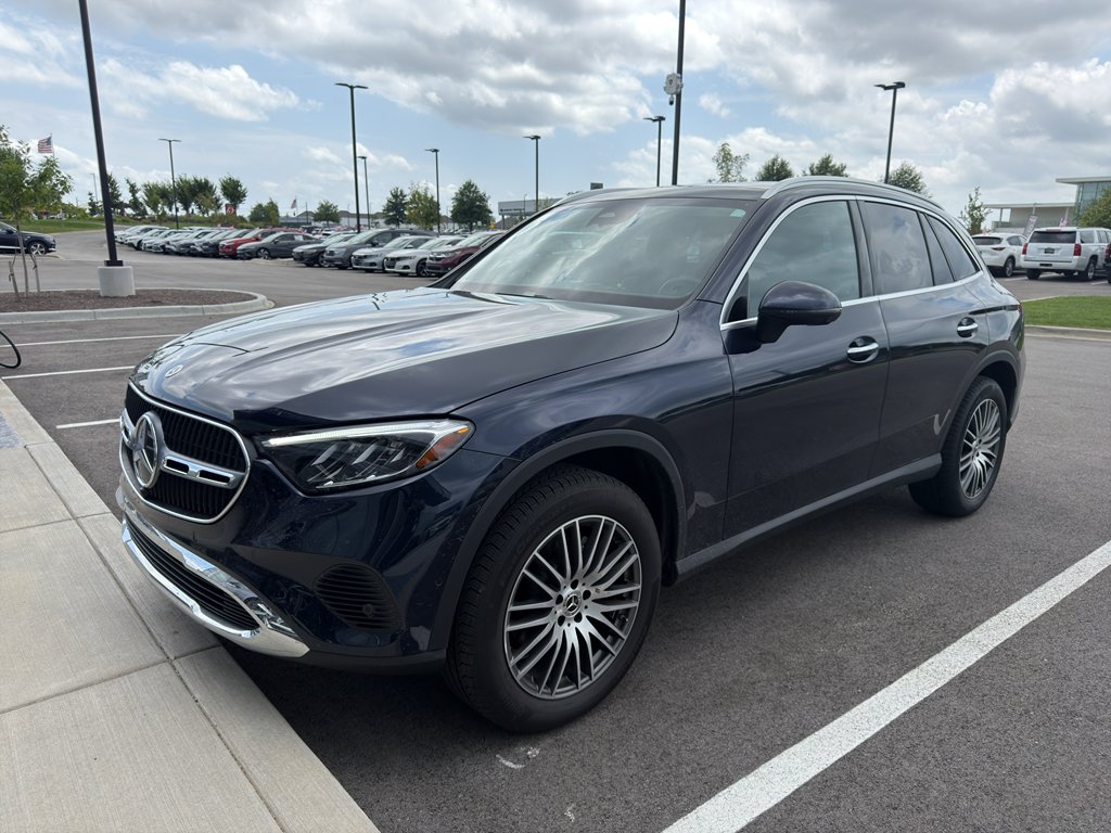 Used 2024 Nautical Blue Metallic Mercedes-Benz 300 image 11