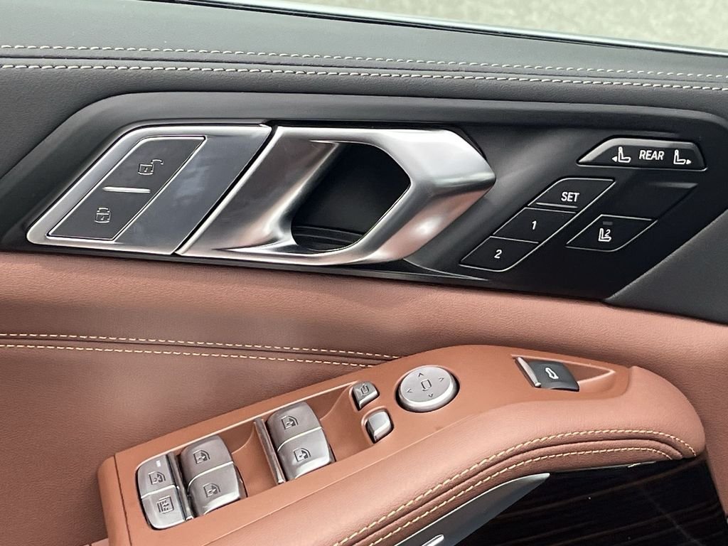 New 2027 Copper Metallic BMW xDrive40i image 13