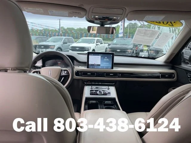 Used 2023 White Lincoln Standard image 14
