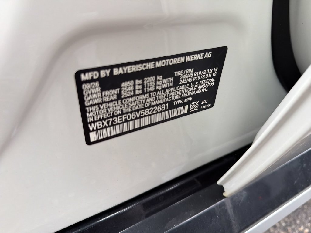 New 2027 Alpine White BMW xDrive28i image 22