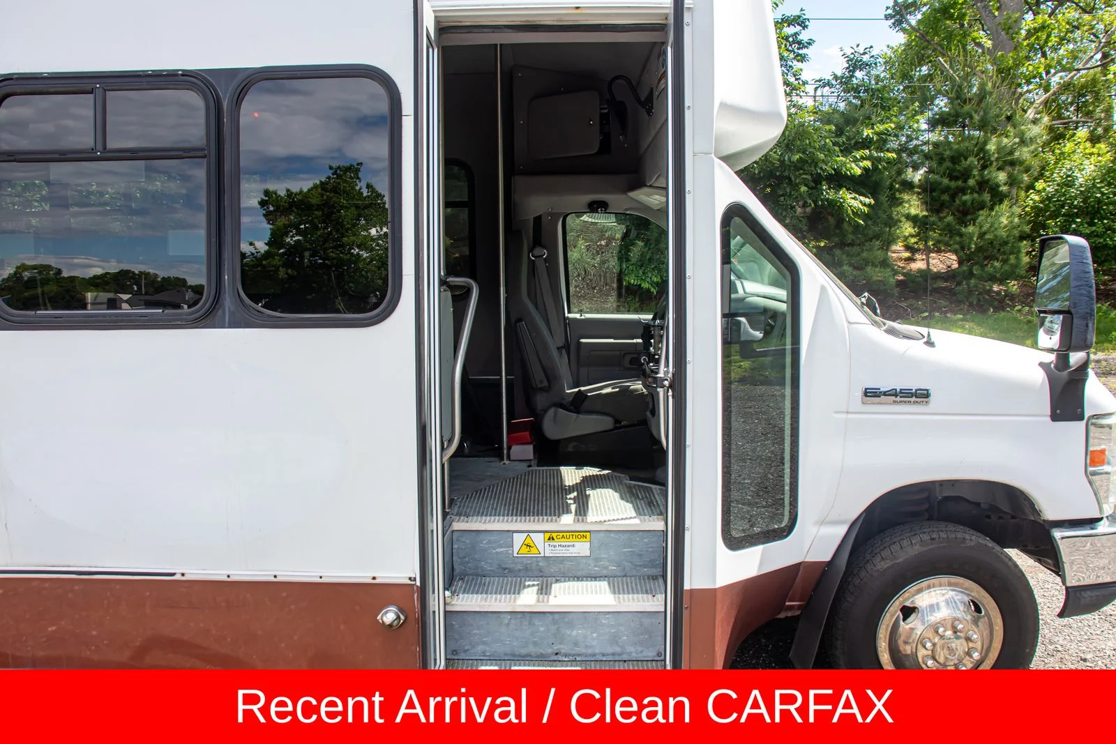 Used 2014 White Ford Base image 13
