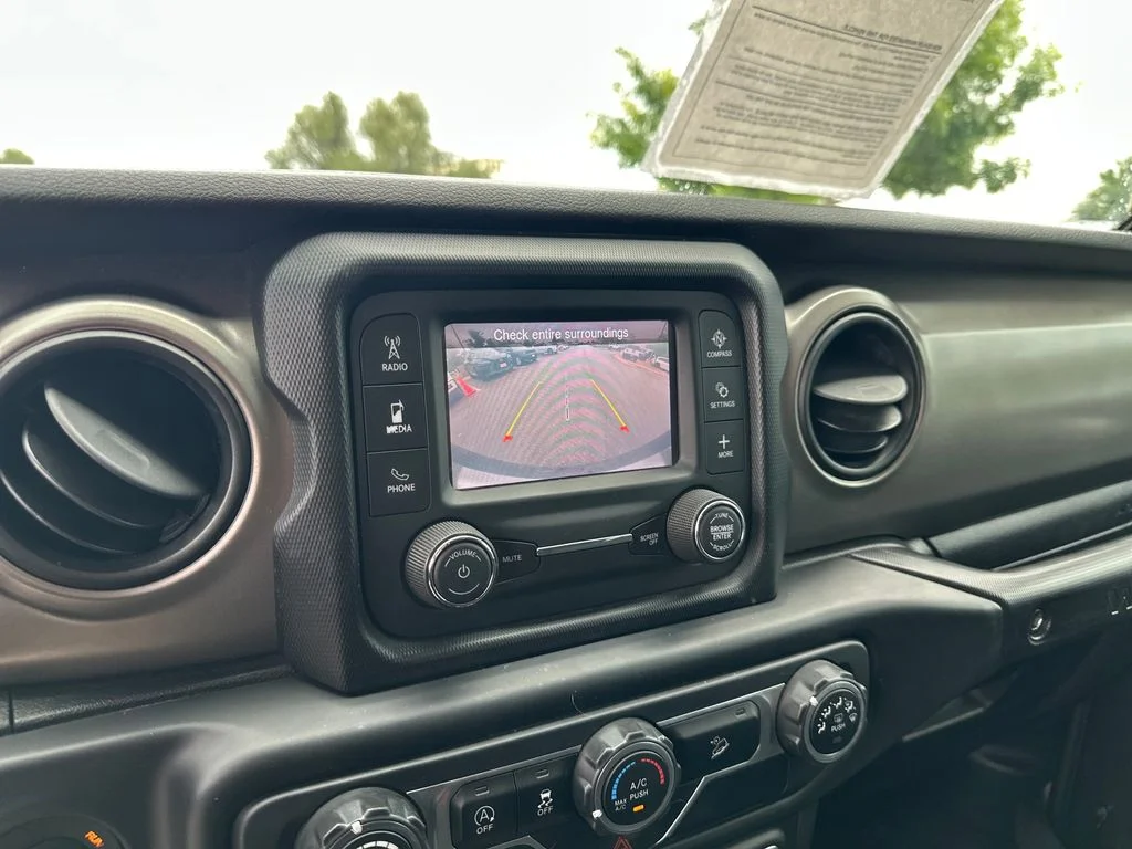 Used 2020 Gray Jeep Unlimited Sport S image 25
