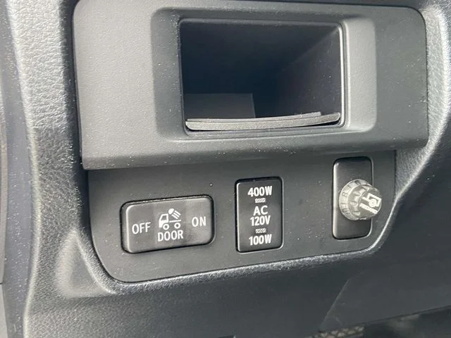 Used 2016 Silver Sky Metallic Toyota Limited image 18