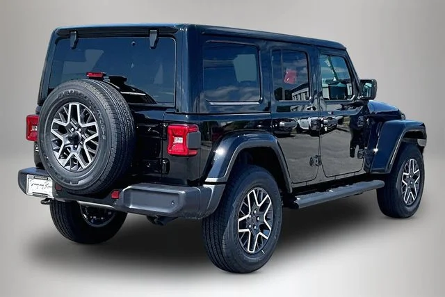New 2026 Black Clear-Coat Exterior Paint Jeep Sahara image 5