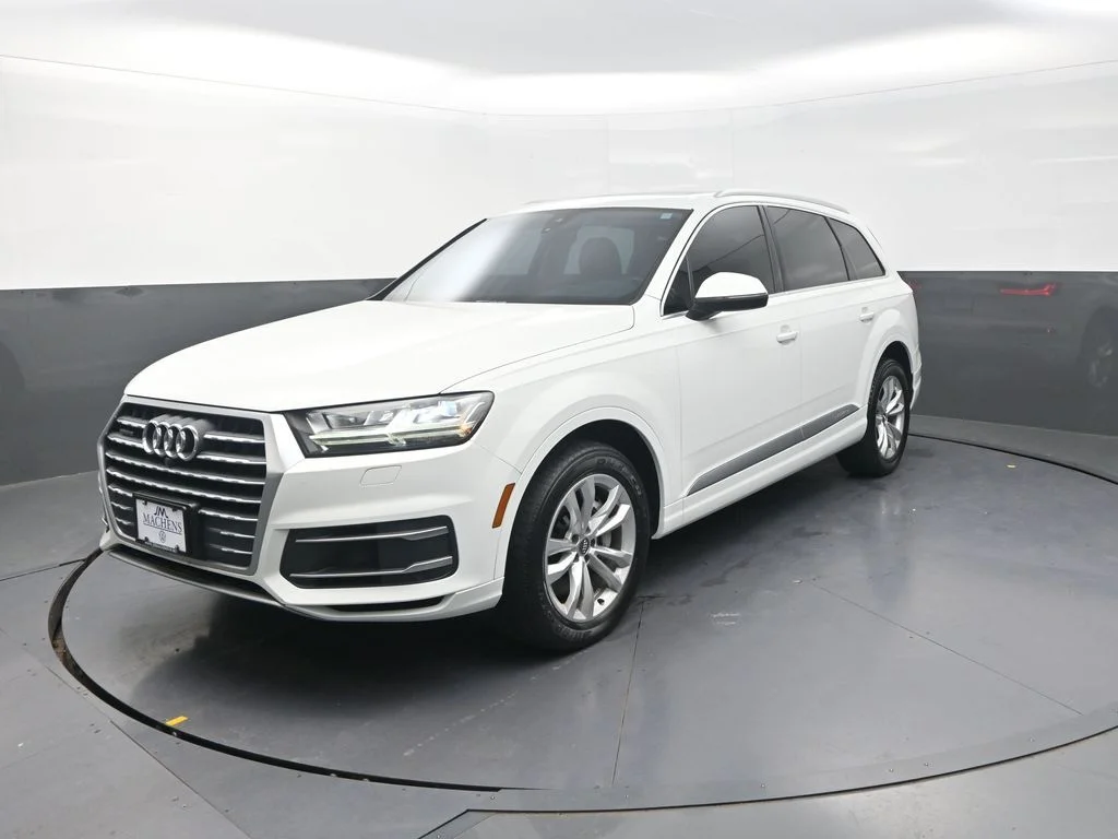 Used 2019  Audi 55 Premium image 4