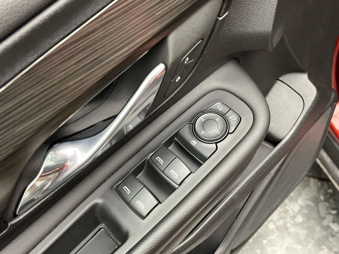 2023 GMC Terrain SLE - Photo 9