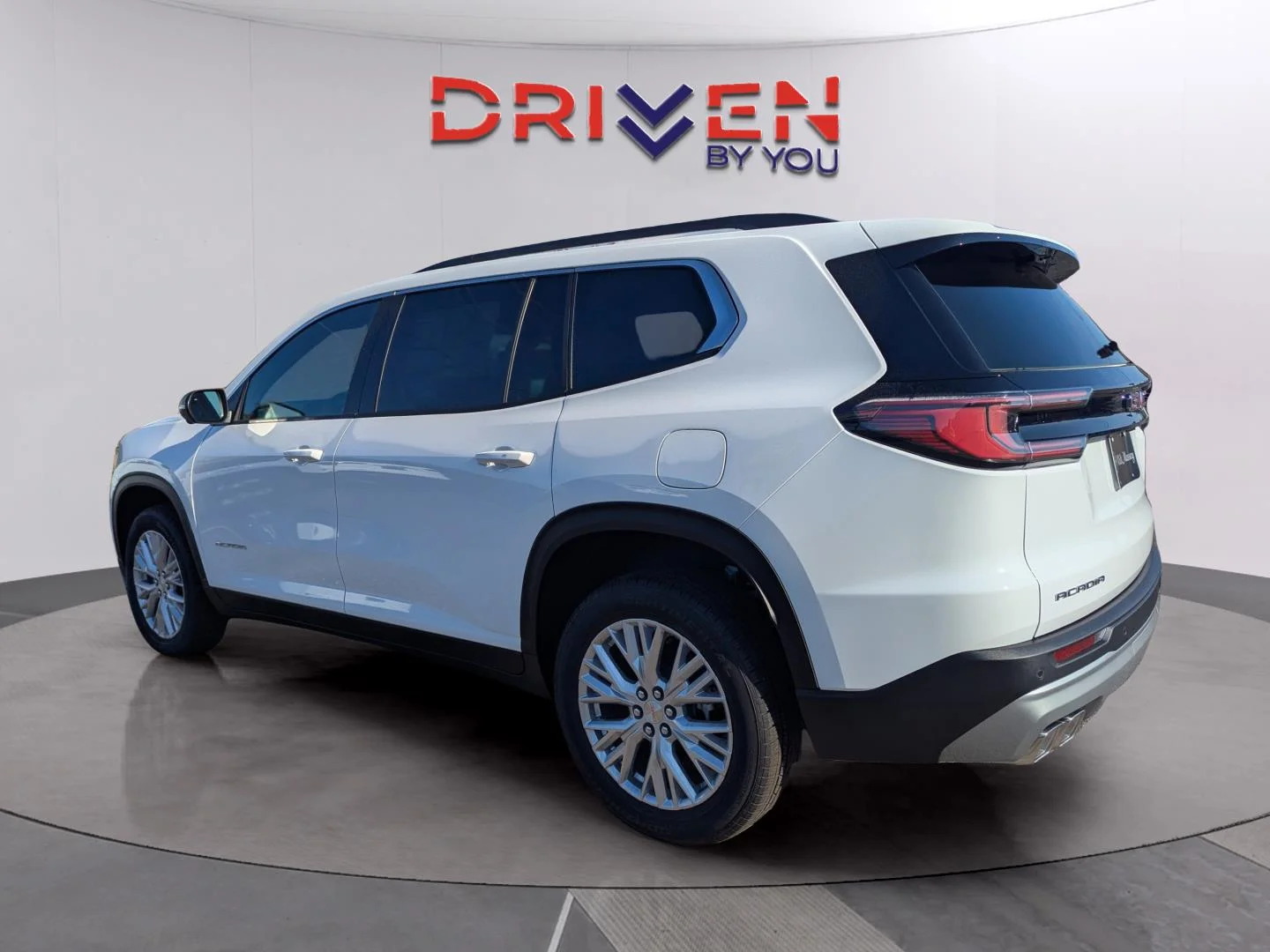 New 2026 Summit White GMC Elevation image 3