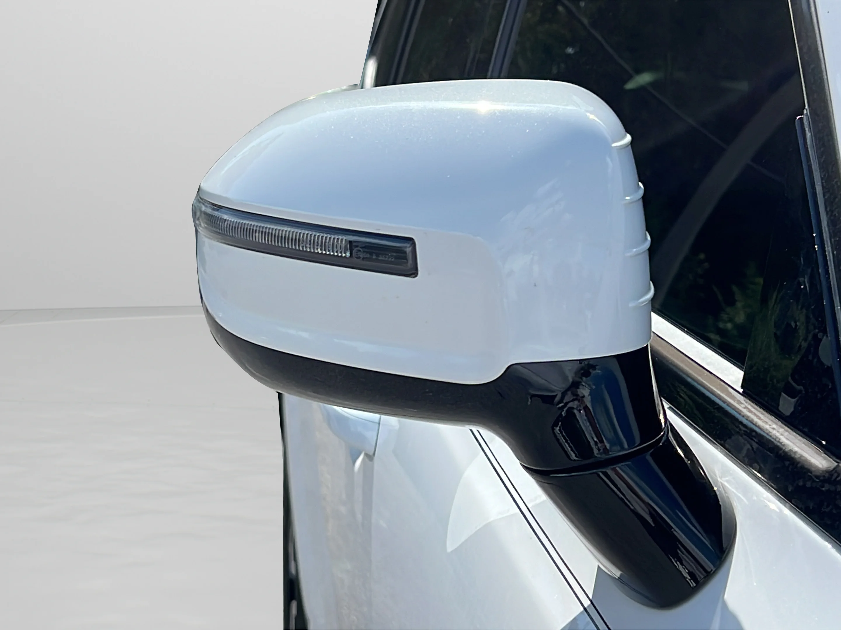Used 2024 Glacial White Pearl Kia SX Prestige X-Line image 11