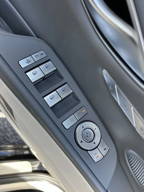 Used 2026 Black Genesis 2.5T Sport Prestige image 21