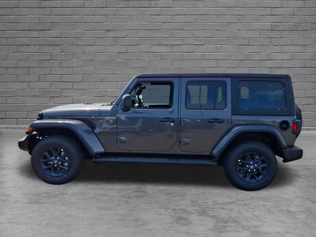 New 2026 Granite Crystal Metallic Clearcoat Jeep 85th Anniversary image 5