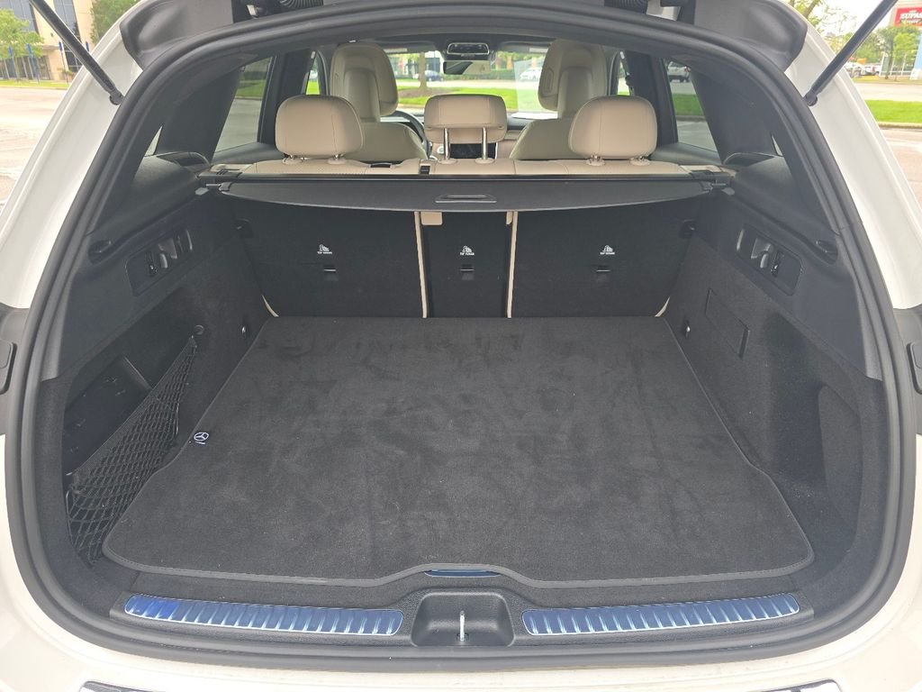 Certified Used 2026 Moonlight White Metallic Mercedes-Benz GLC 300 image 20