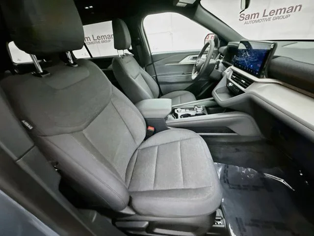 New 2027 Vapor Blue Metallic Ford Active image 28