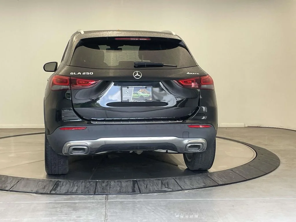 Used 2021 White Mercedes-Benz GLA 250 image 4