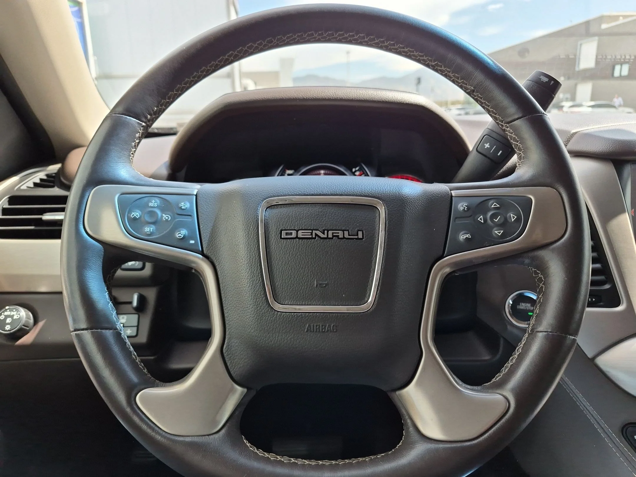 Used 2015 Iridium Metallic GMC Denali image 15