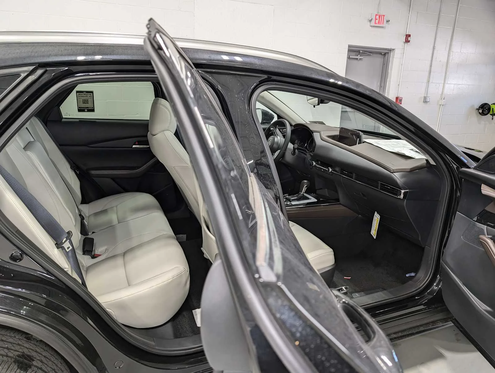 2025 Mazda CX-30 Premium - Photo 7