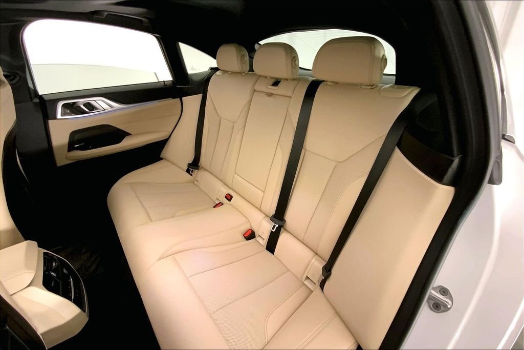 Used 2023 Mineral White Metallic BMW  image 14