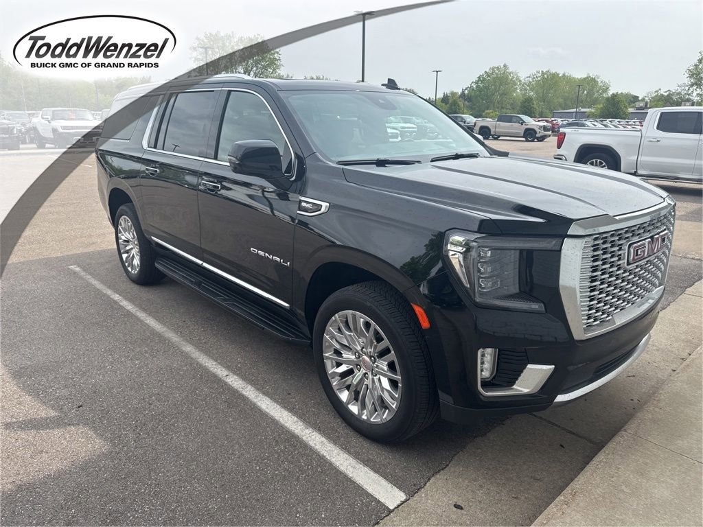 2024 GMC Yukon Denali AWD's photo