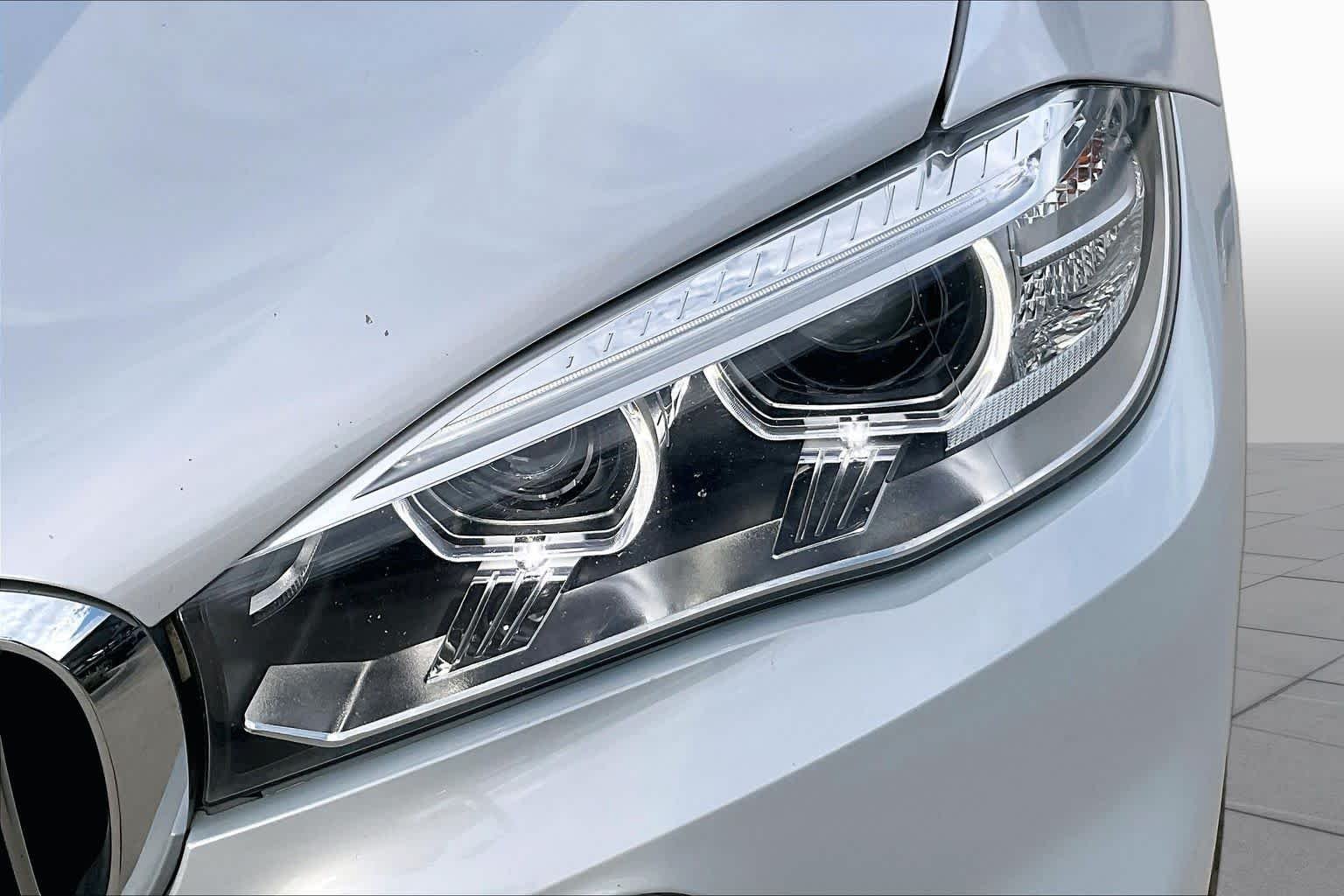 Used 2017 Mineral White Metallic BMW xDrive35i image 28