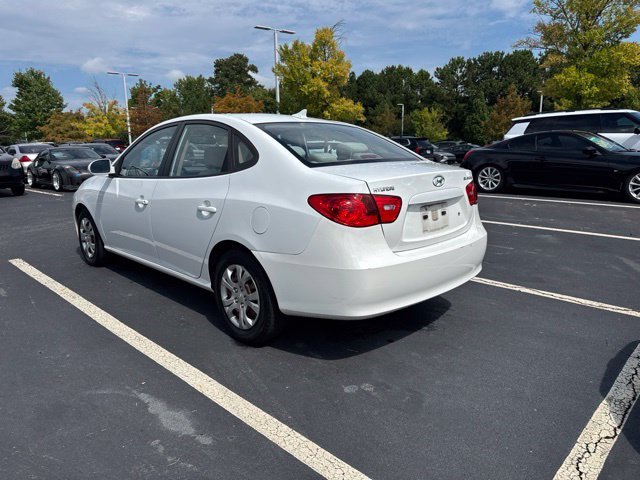 Used 2009 White Hyundai GLS image 3