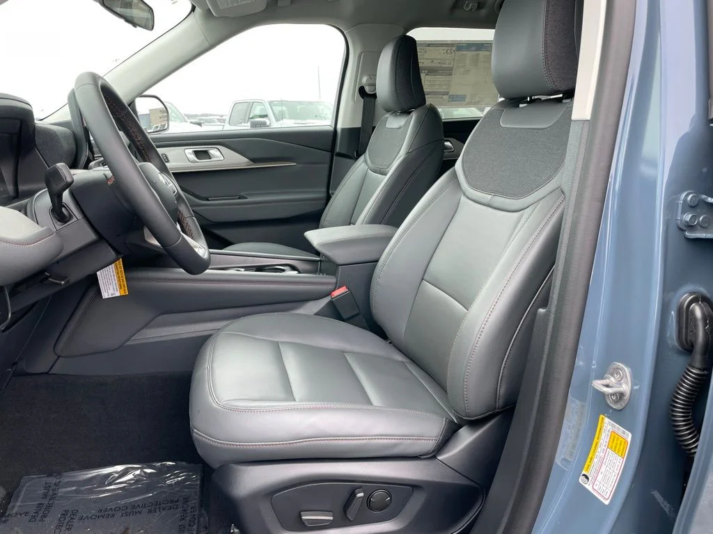 2026 Ford Explorer Active - Photo 7