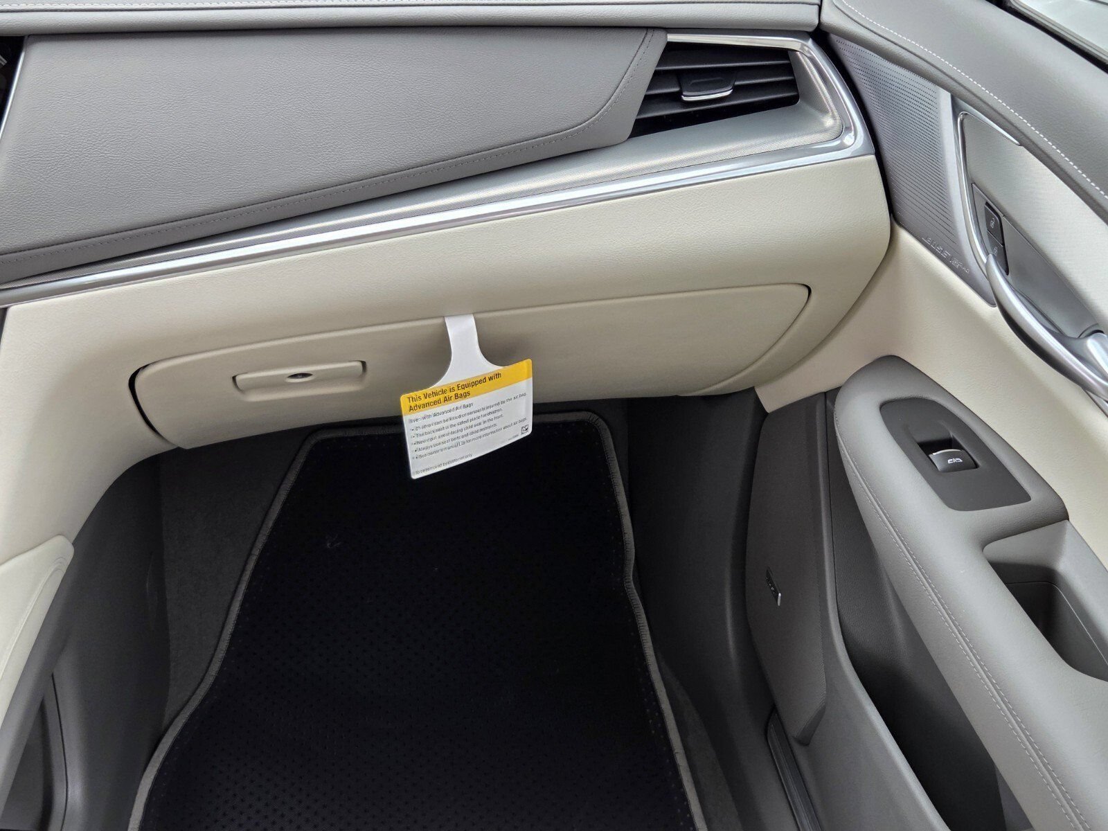 New 2026 Crystal White Tricoat Cadillac Premium Luxury image 16