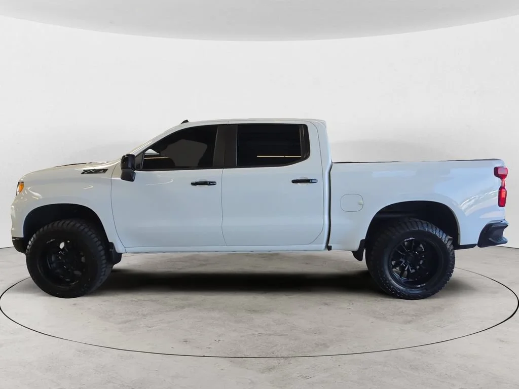 Used 2023 SUMMIT WHITE Chevrolet LT Trail Boss image 8