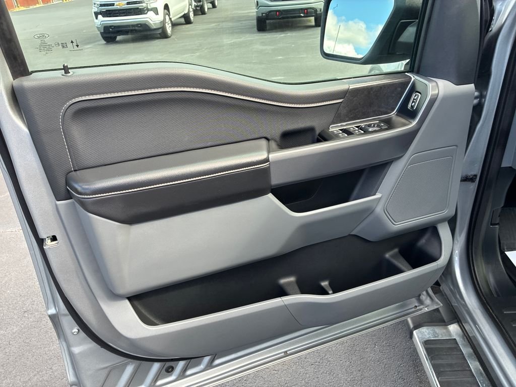 Used 2025 Silver Ford XLT image 13