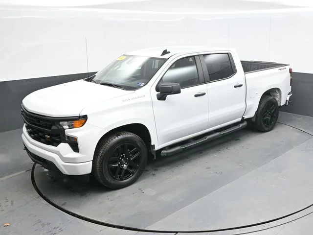 Used 2024 White Chevrolet Custom image 13