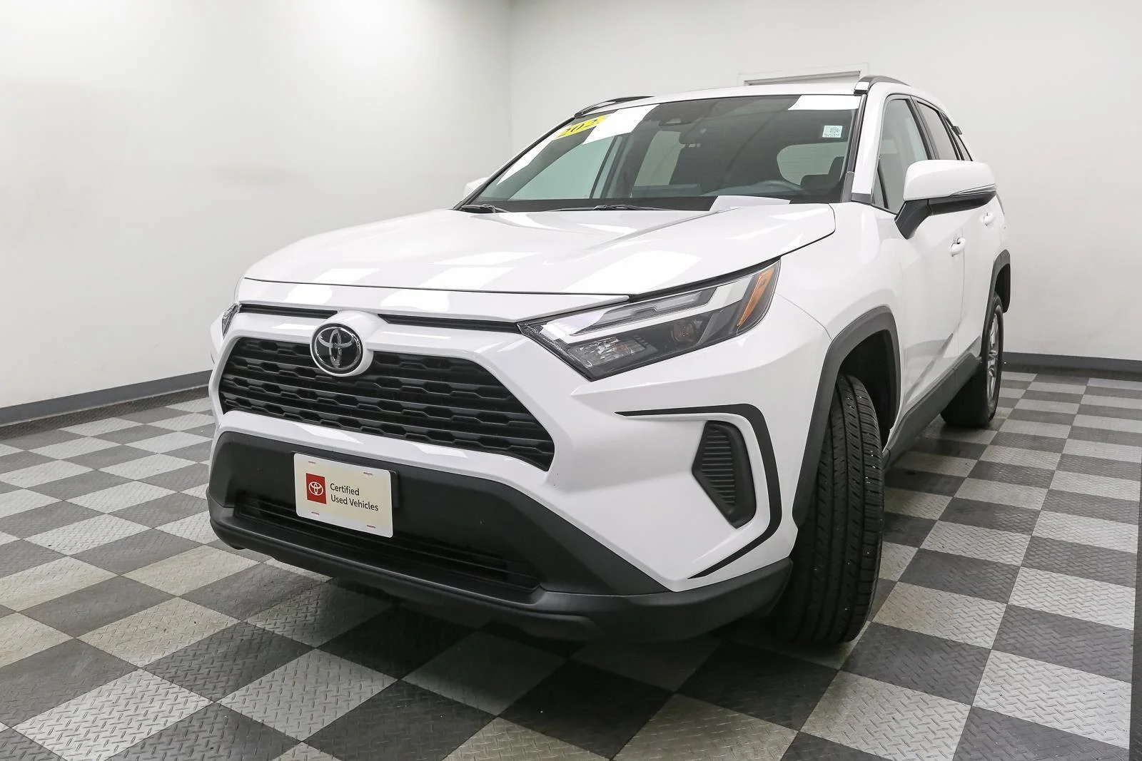 Certified Used 2023 Ice Cap Toyota XLE image 5
