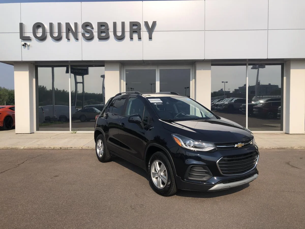 Used 2022 Blue Chevrolet Awd 4dr Lt image 1