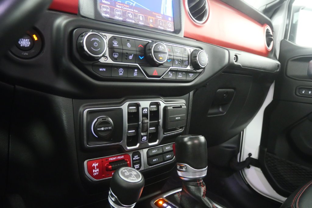 Used 2021 Bright White Clearcoat Jeep Rubicon image 28