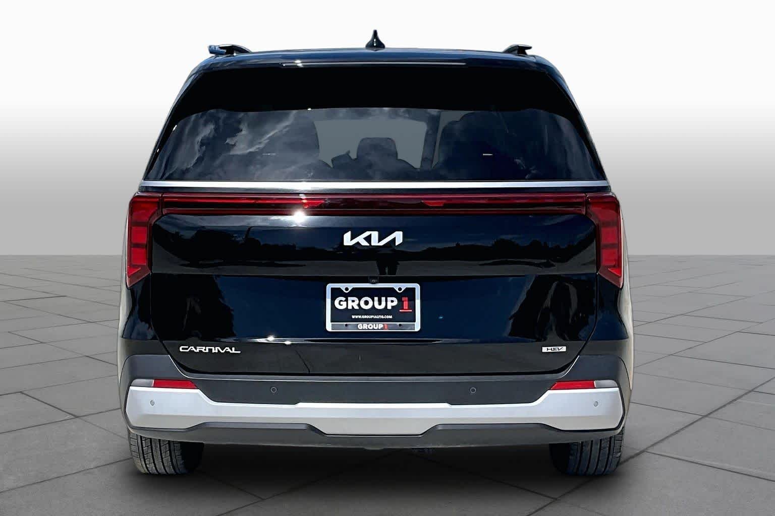 Pre-Owned 2026 Kia Carnival Hybrid EX