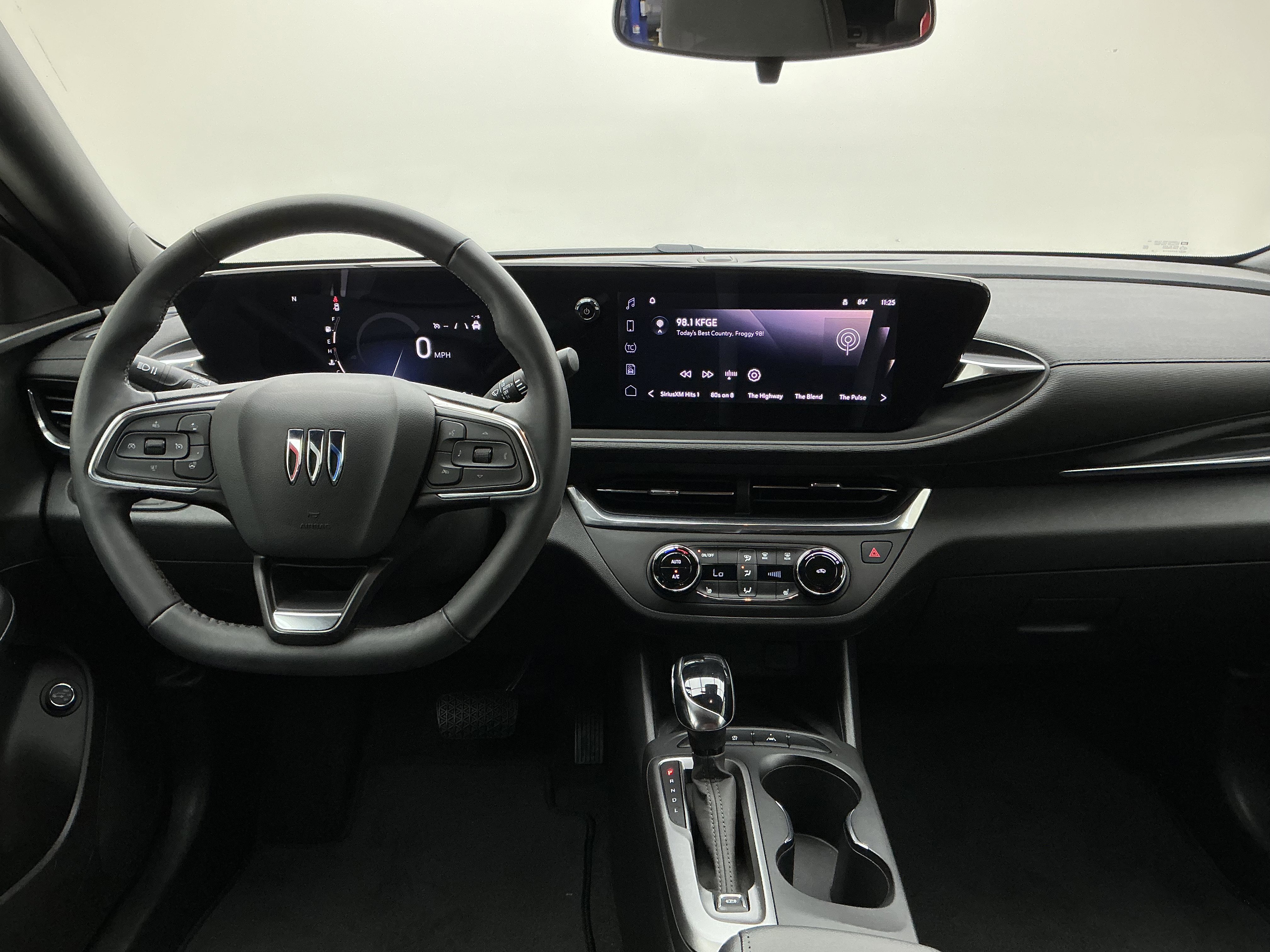Used 2024 White Frost Tricoat Buick Preferred image 20