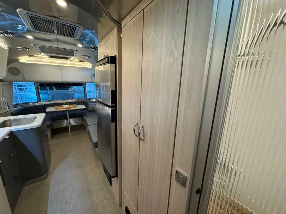 Used 2024 SILVER AIRSTREAM  image 30