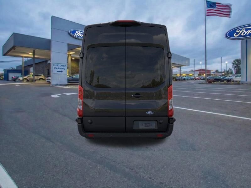 New 2026 Agate Black Metallic Ford XLT image 5