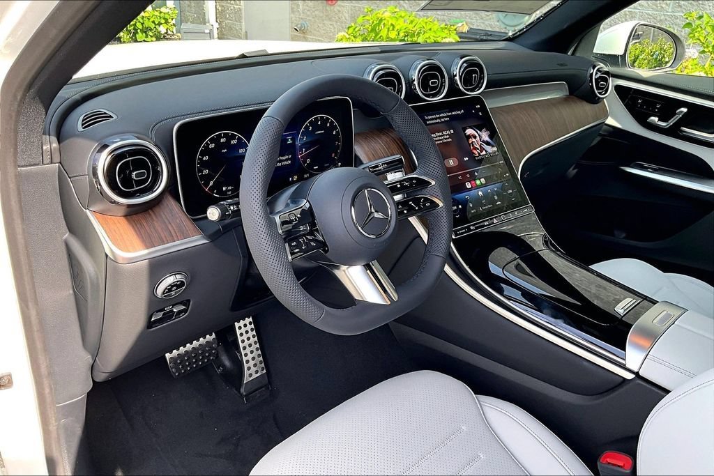 New 2026 Polar White Mercedes-Benz GLC 300 image 20
