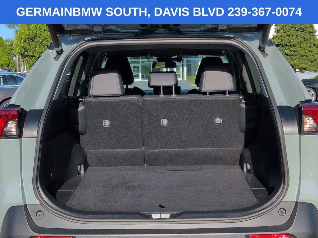 Used 2021 Lunar Toyota XLE Premium image 15