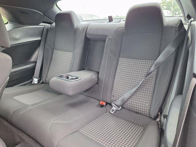 Used 2019 Granite Pearlcoat Dodge SXT image 11